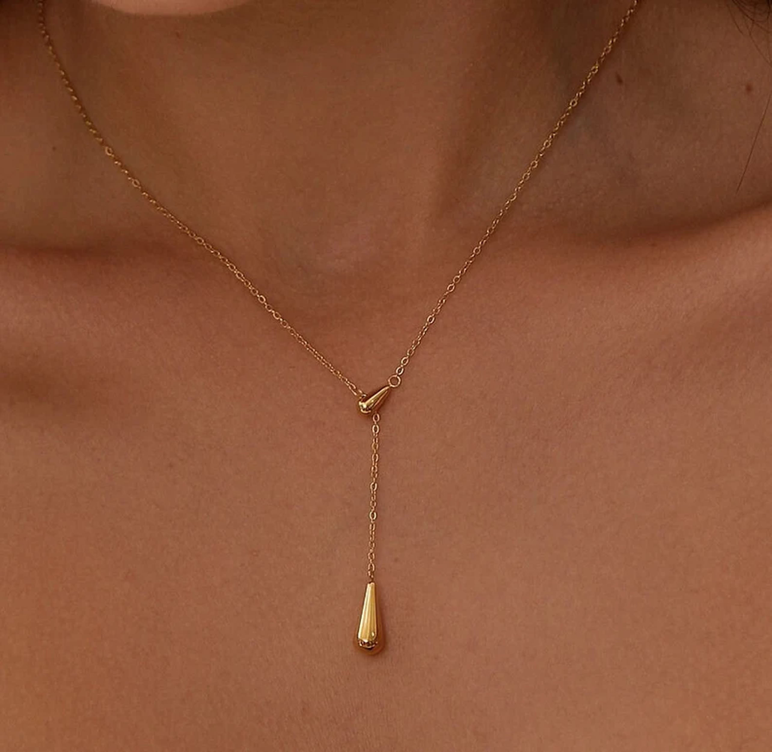 Droplet Pendant Necklace